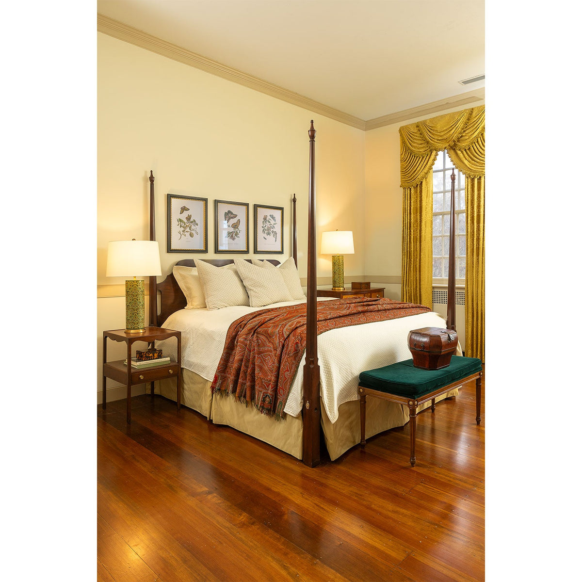 Richmond Damask Green Lamp