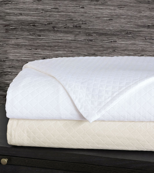 Matera Pique Coverlet in White