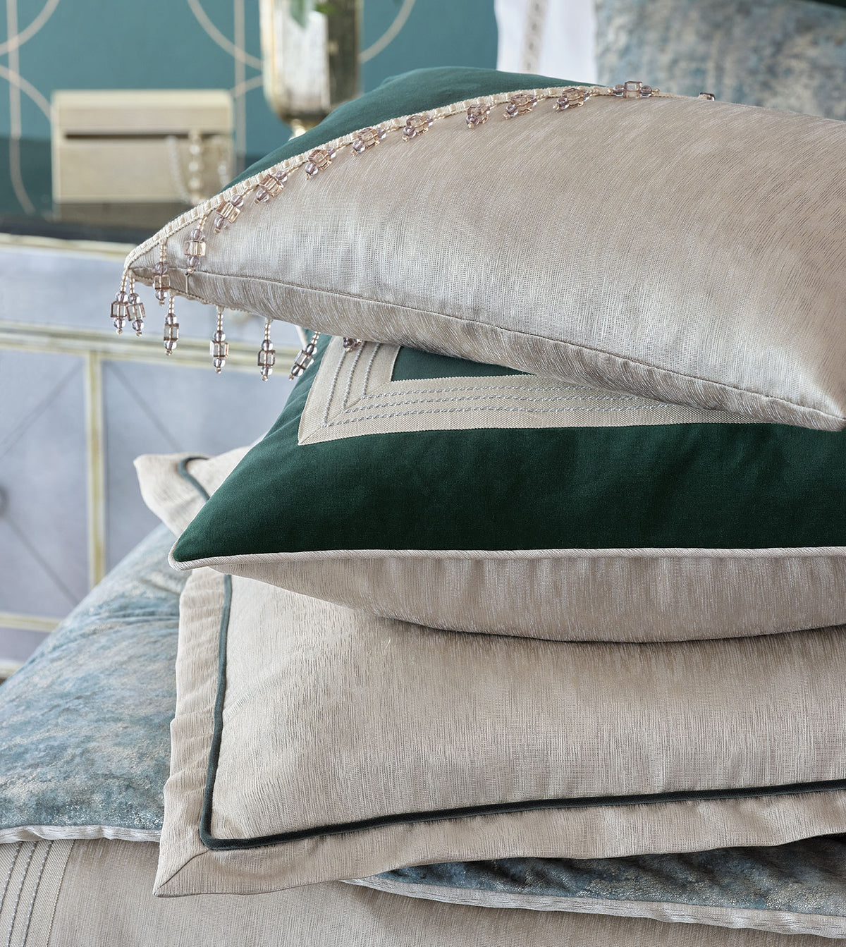 Esmeralda Velvet Decorative Pillow