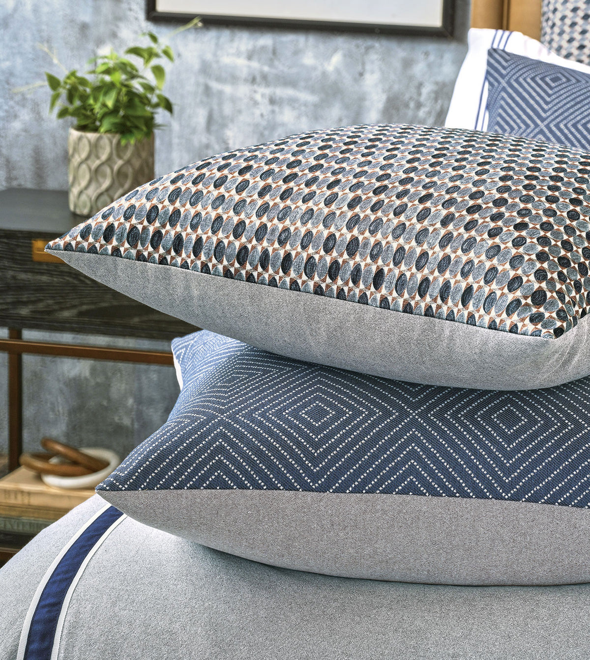 COLT GEOMETRIC DECORATIVE PILLOW
