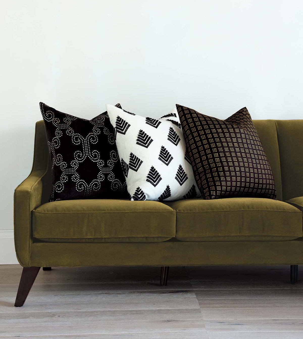 Elton Onyx Decorative Pillow
