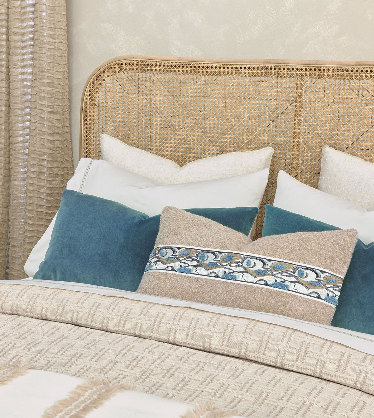 Uma Velvet Decorative Pillow in Blue