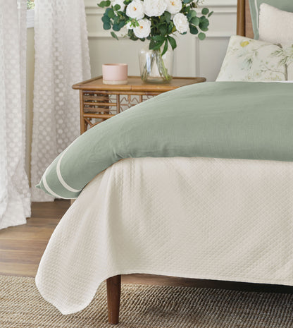 Matera Pique Coverlet in Ivory