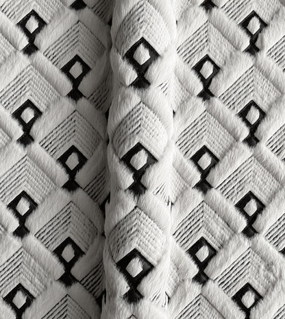 Cruella Noir