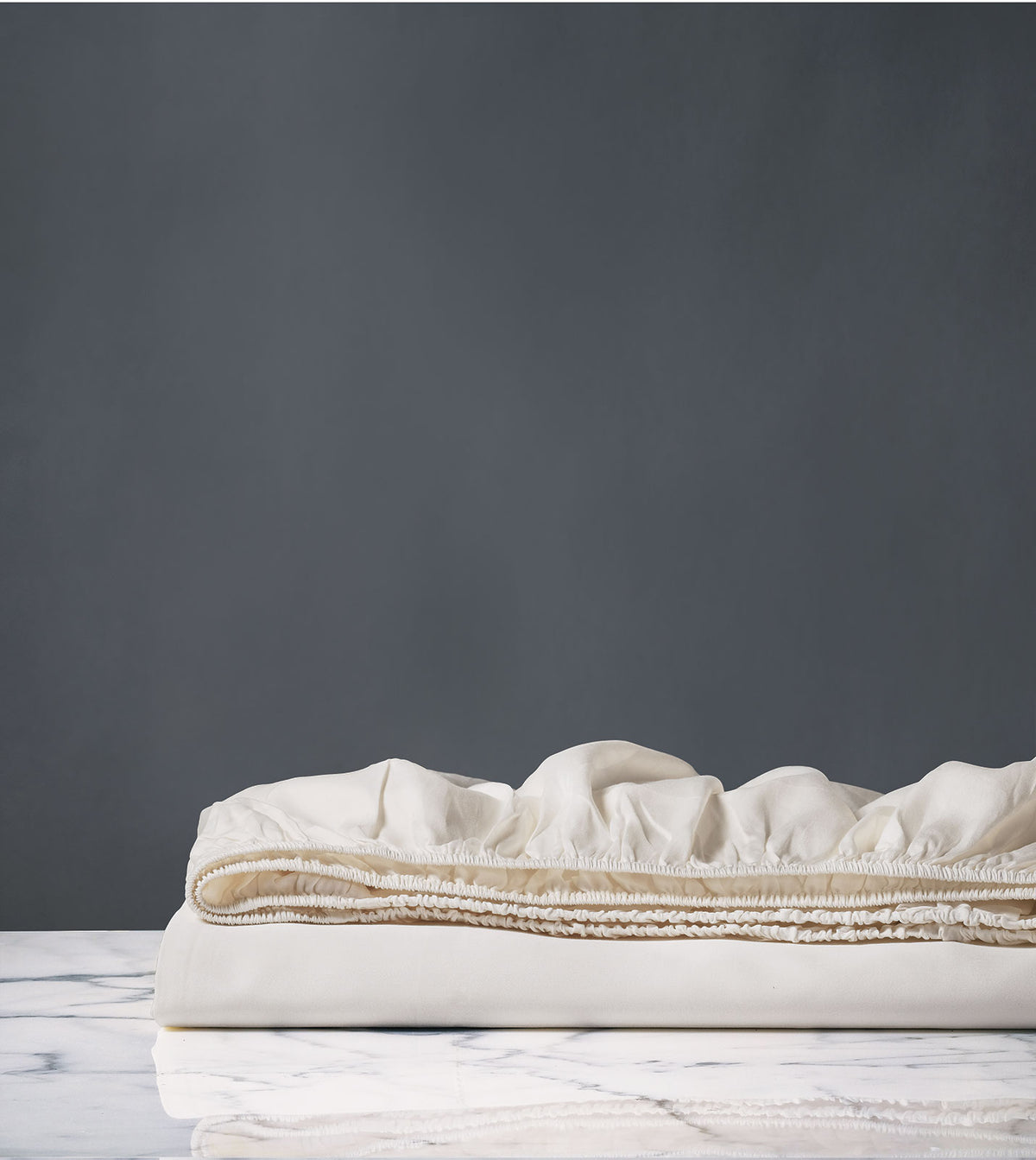 Izaro Sateen Fitted Sheet In Ivory