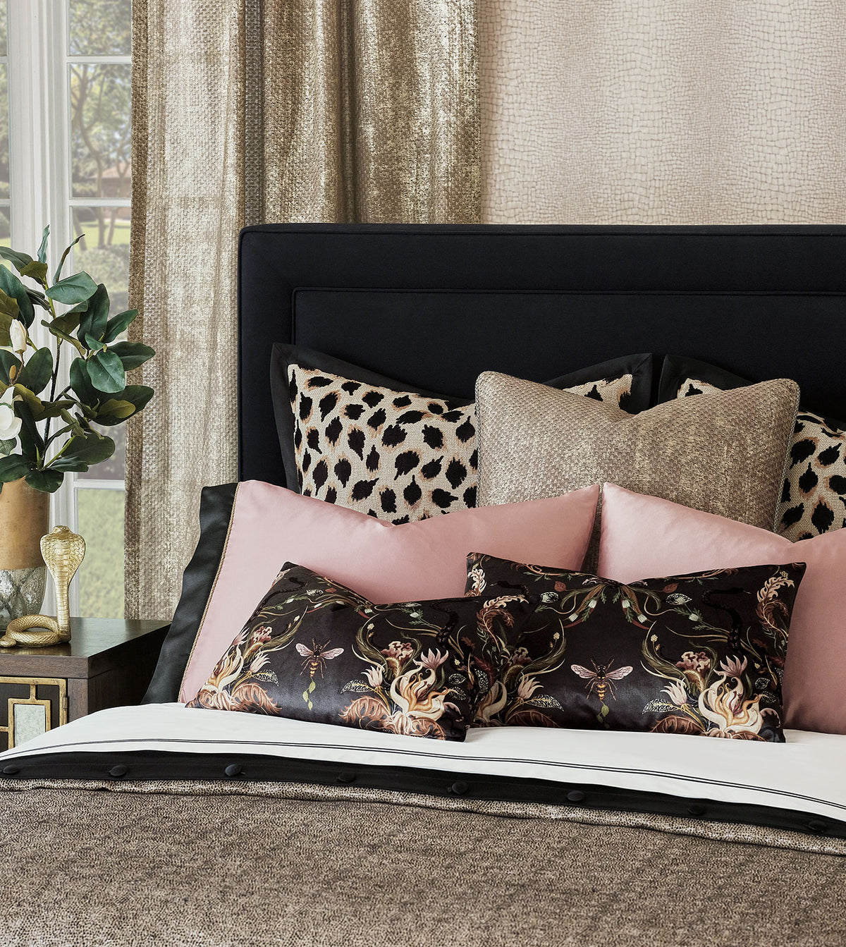 Indochine Metallic Decorative Pillow