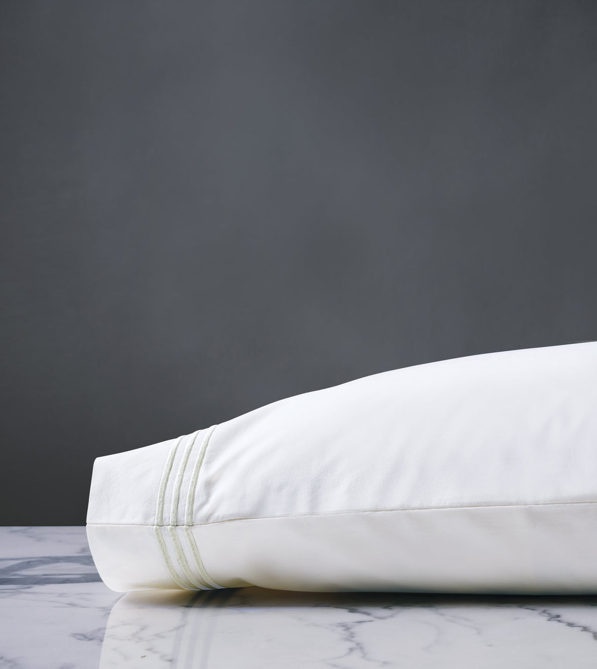 Tessa Satin Stitch Pillowcase in White/White