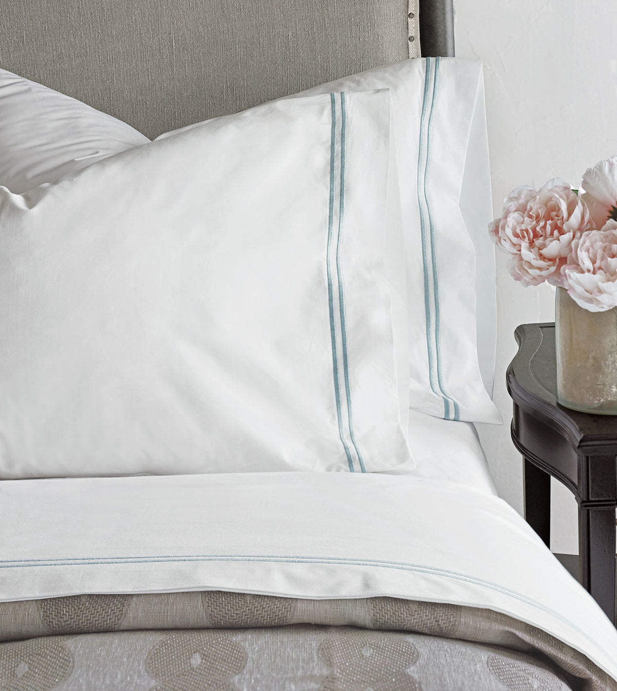 Enzo Satin Stitch Sheet Set in Lake