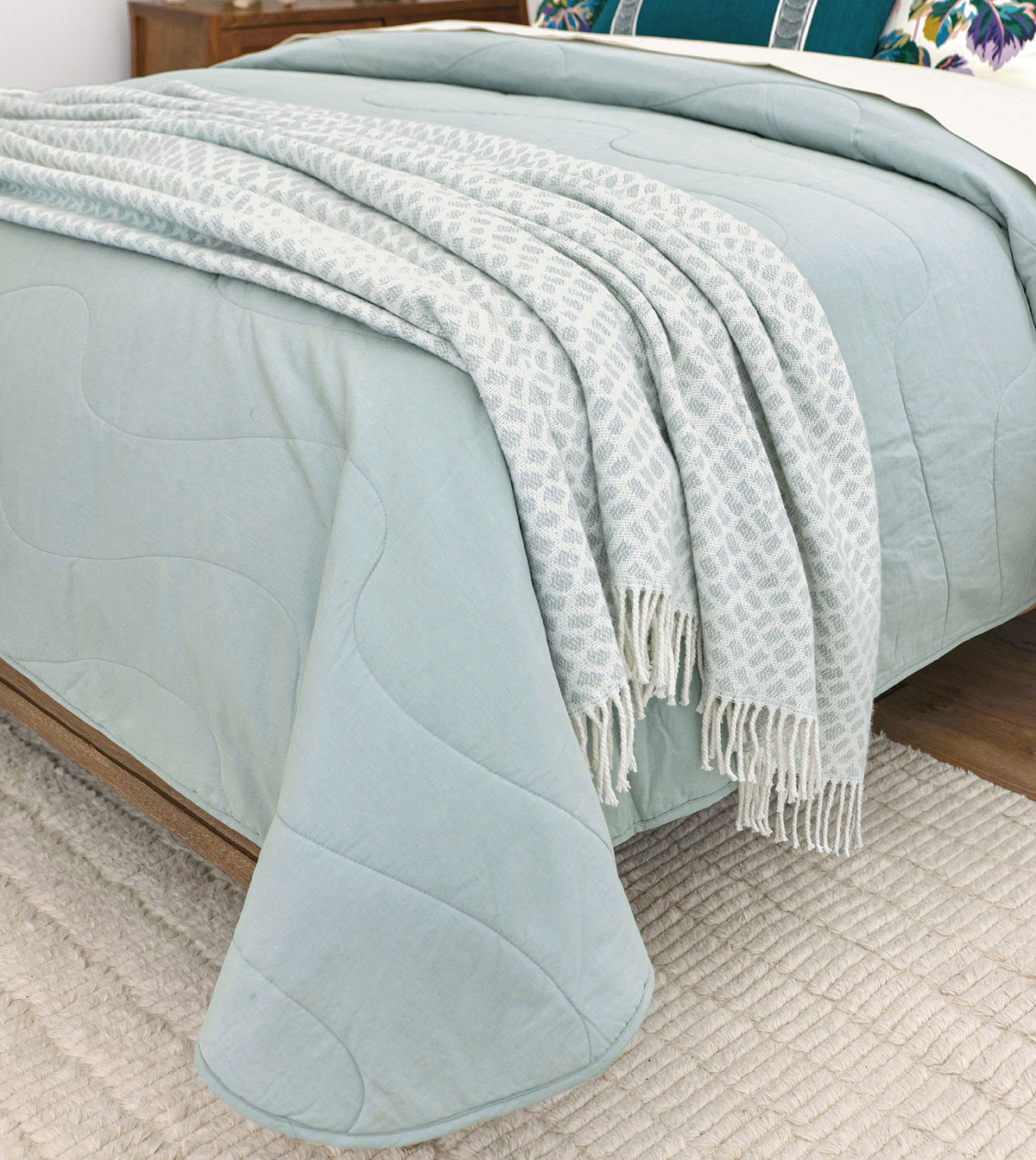 Sybil Spa Throw