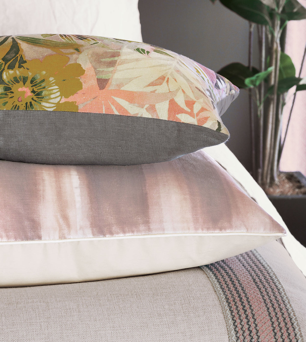 Velda Snow Standard Sham